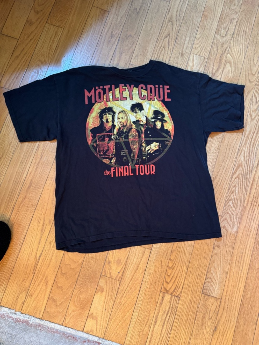 Motley Crue Mens 2015 Tour T Shirt All Bad Things Must Come To An End Sz XXL